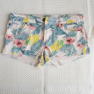 Life in Progress denim shorts size 27